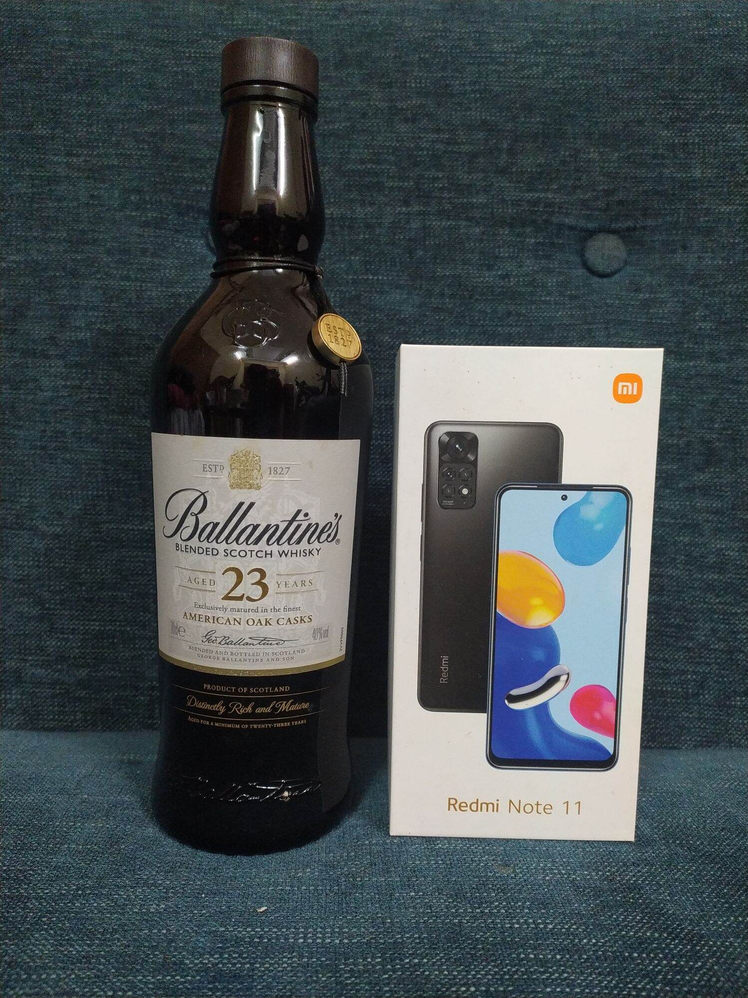 CHAI BALLANTINE'S FULL HỘP [RỖNG]