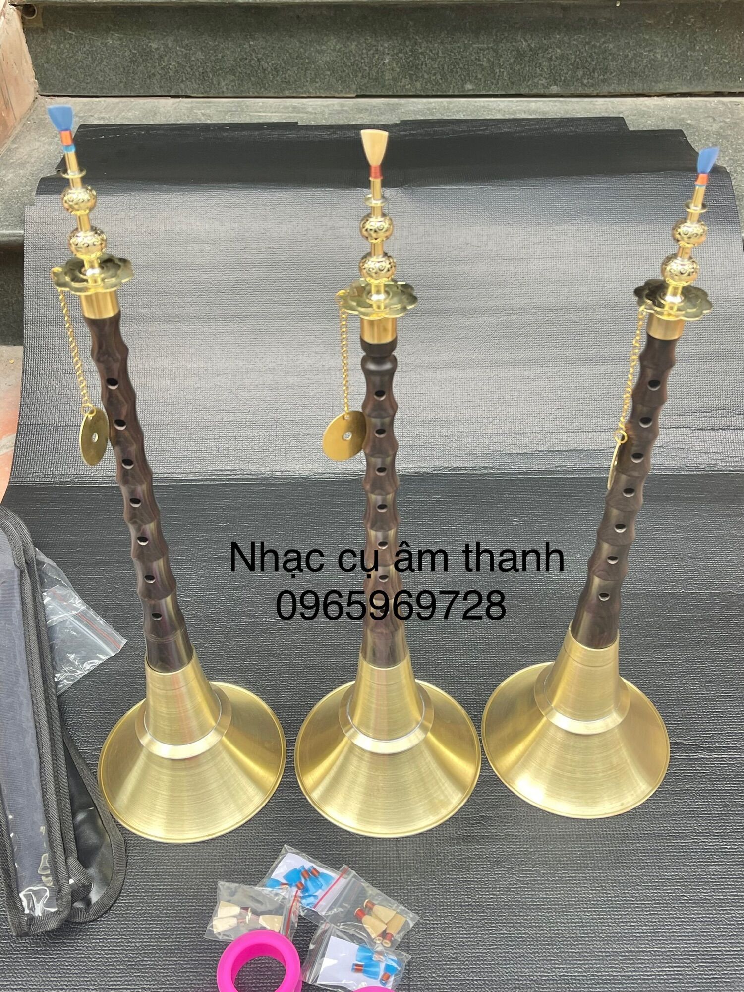 Kèn đám ma gỗ mun dọc dài 31cm