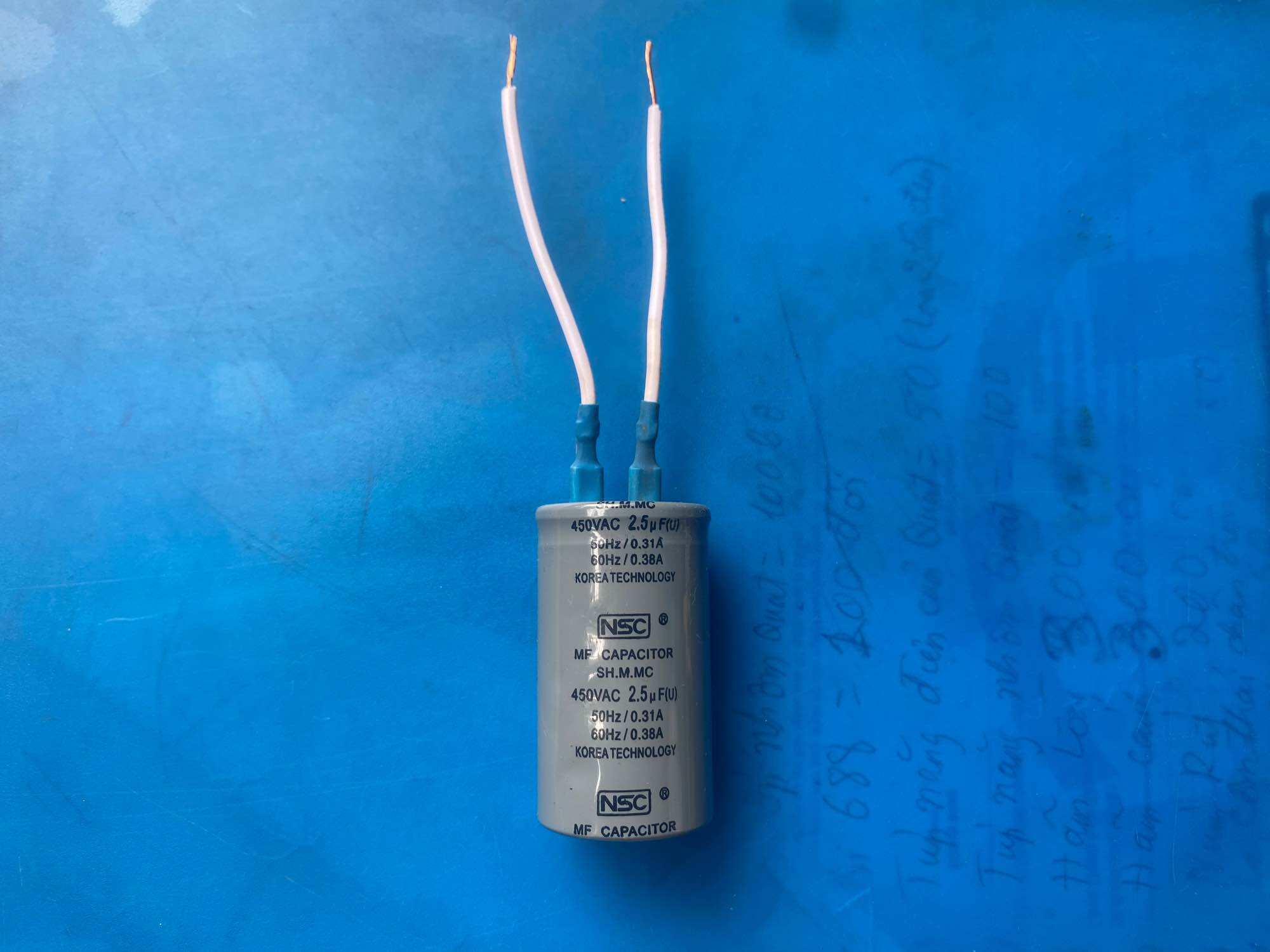 Tụ tròn 2,5mf/450v quạt trần bền gấp 3 lần Sẵn dây