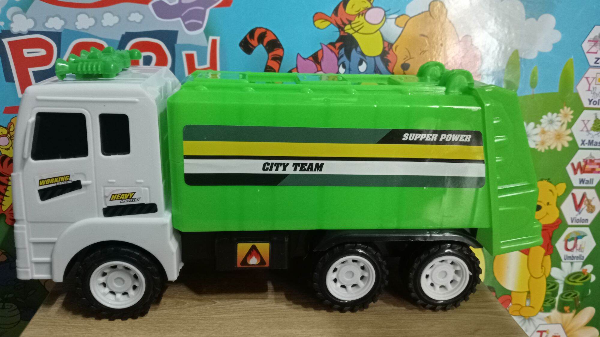 Mô hình đồ chơi xe chở rác chạy trớn cho bé