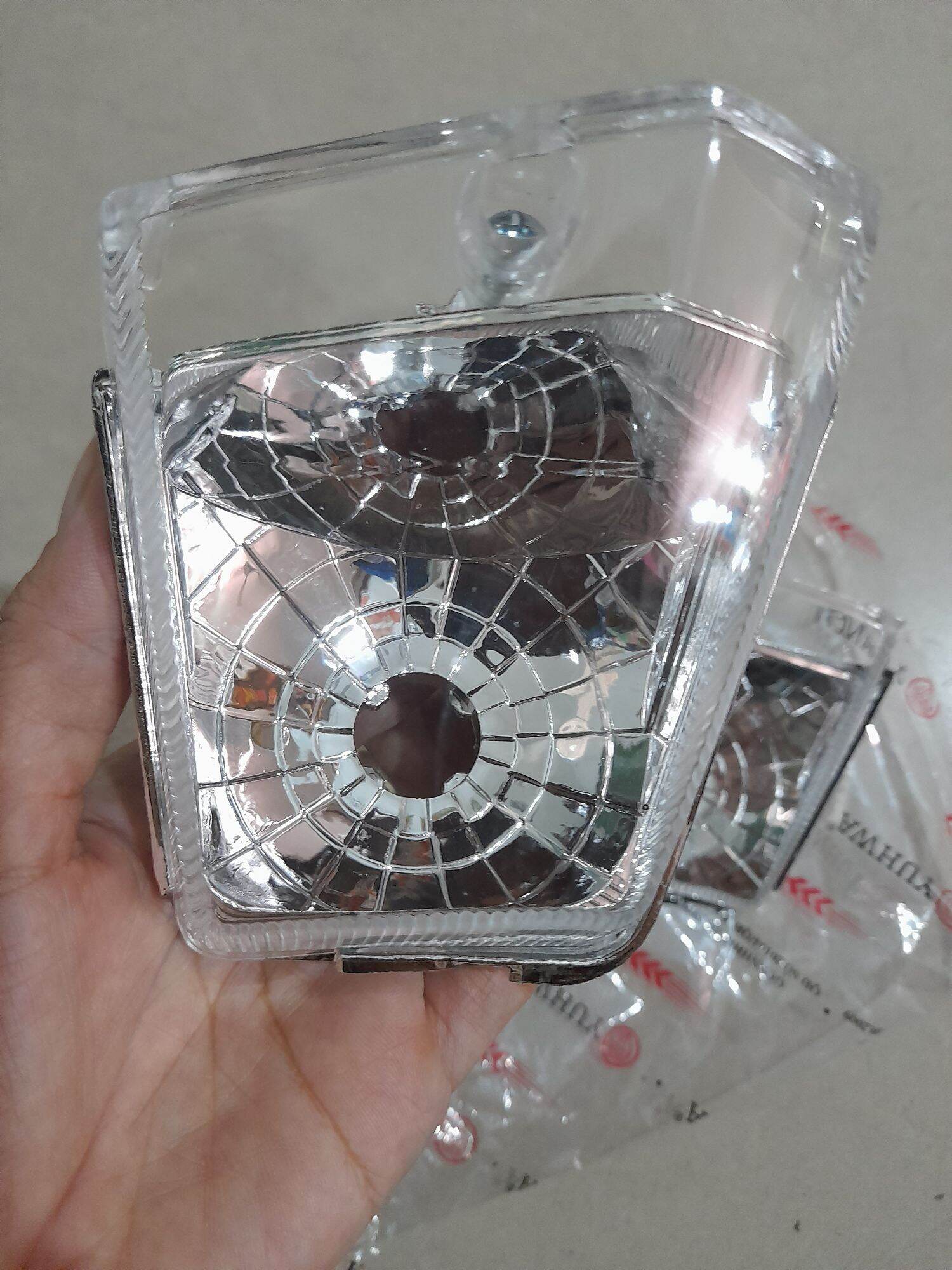 Cặp đèn xi nhan trước xe Max nhật.(max 2)