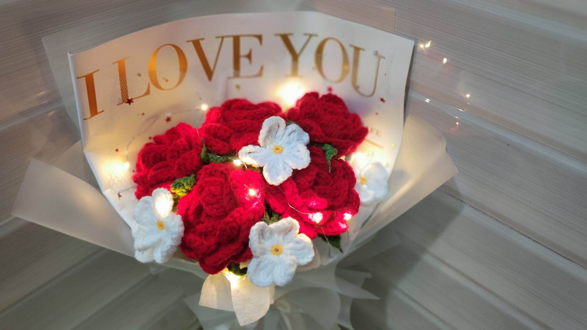 [Ảnh thật - Có sẵn] Bó 5 hoa hồng đỏ và 5 lưu ly trắng