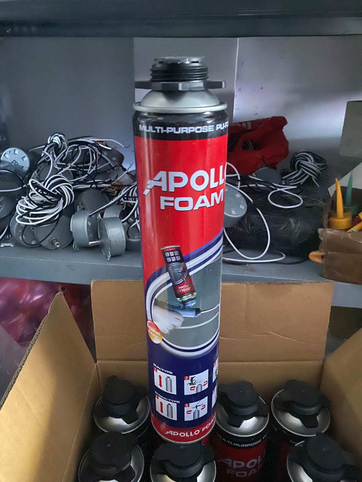 Keo bọt nở APOLLO FOAM 750ml kèm vòi