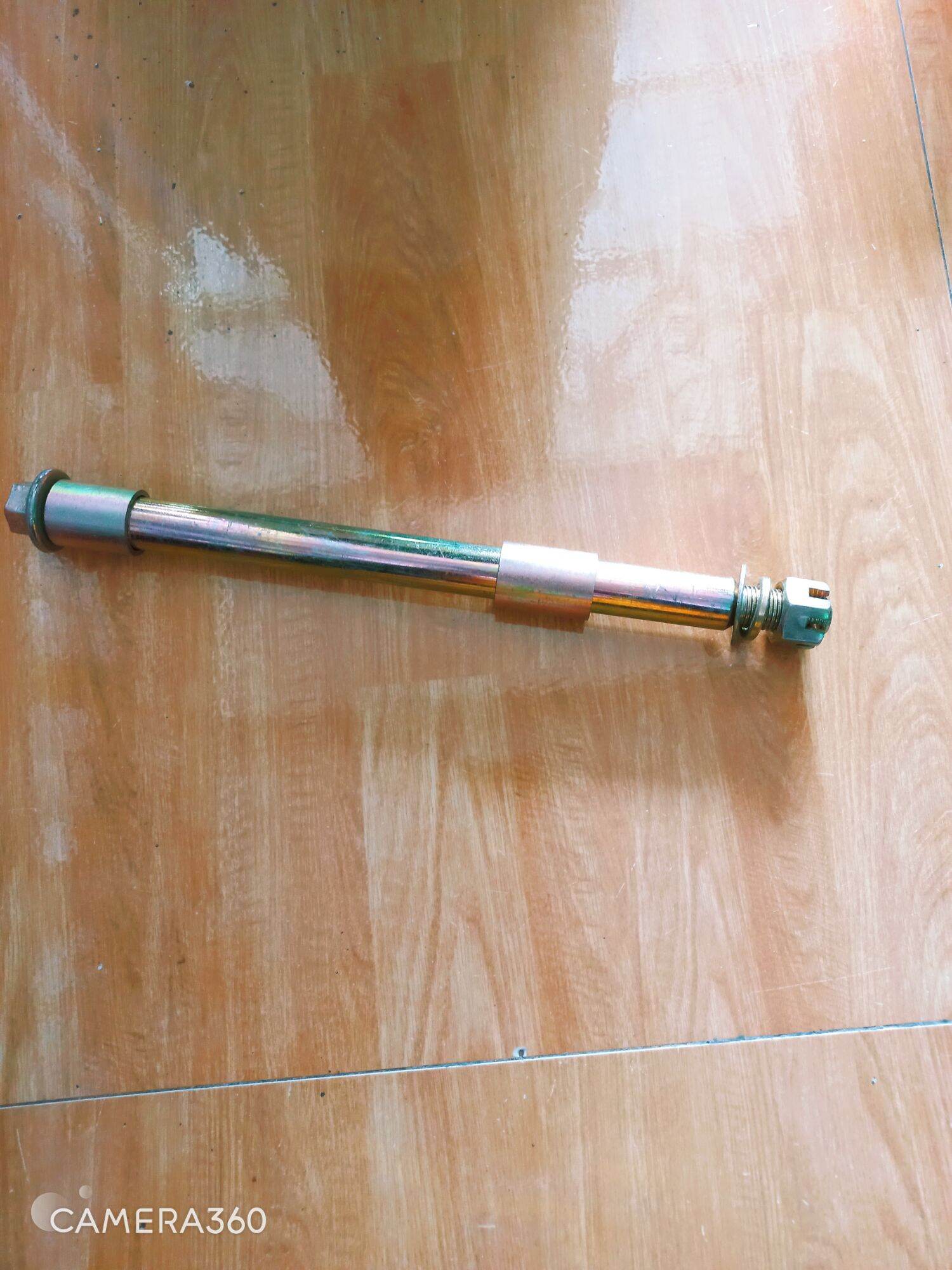 Cốt đùm trước xe ba gác