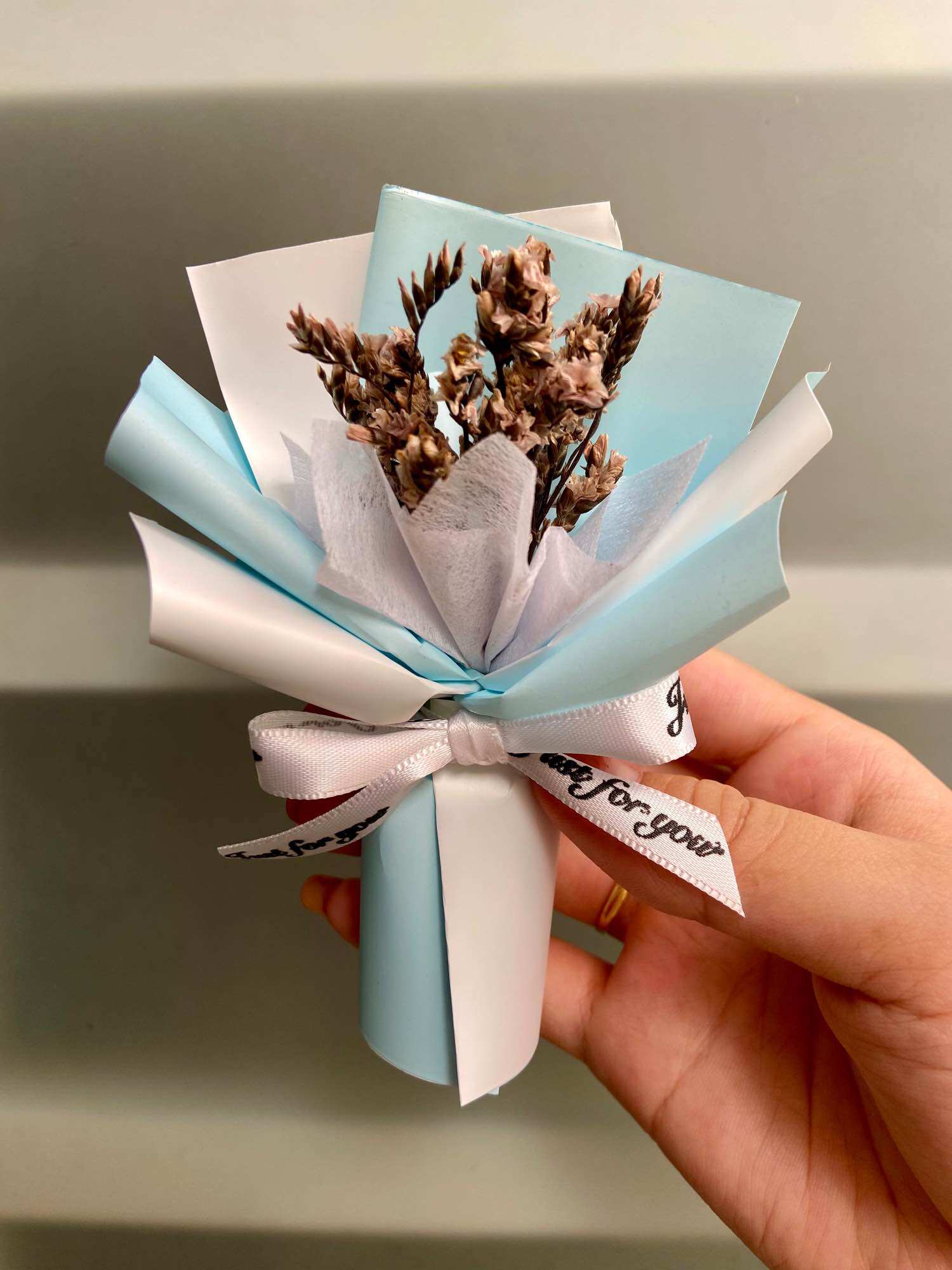 Hoa khô bó mini handmade dùng đính kèm quà hoặc tặng người yêu người thân, đối tác HOẶC decor trang trí