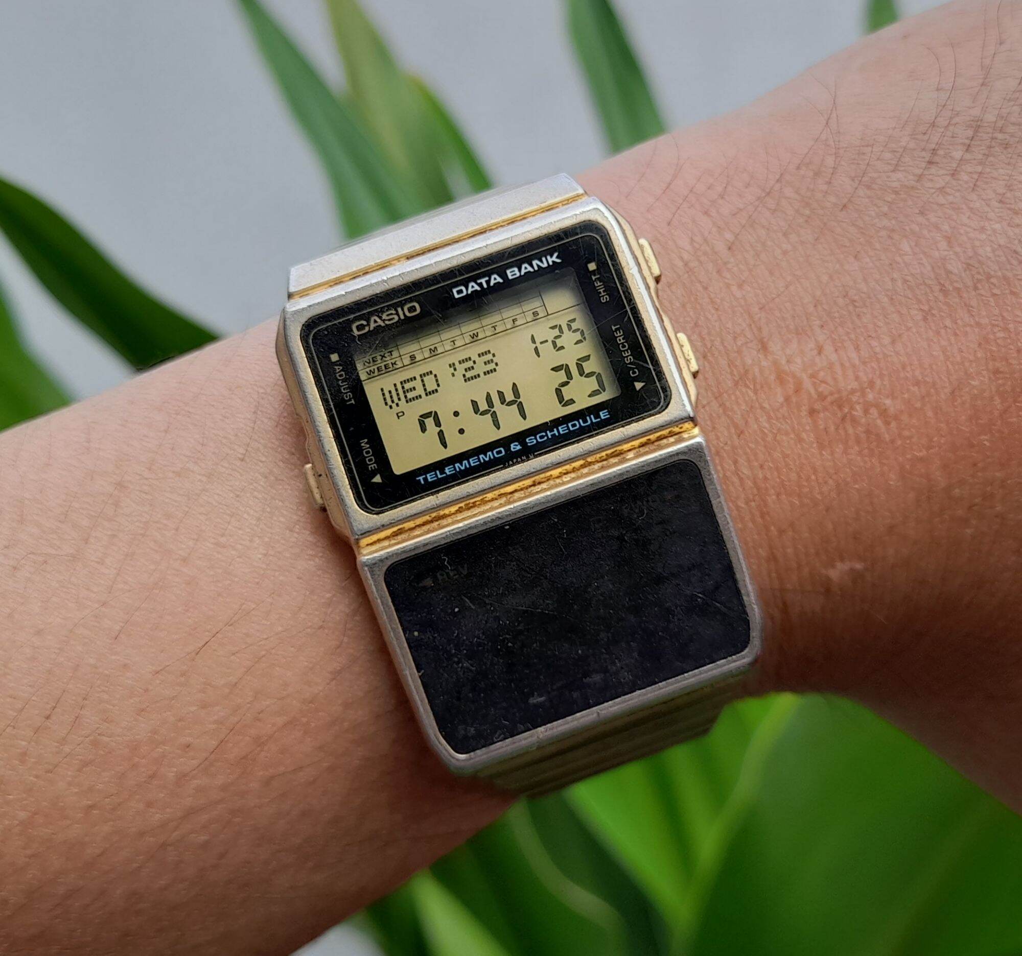 Đồng hồ vintage casio dbc-610