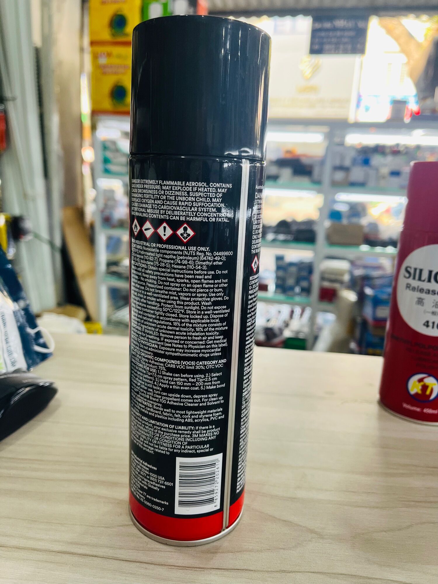 Keo xịt dán đa năng 77