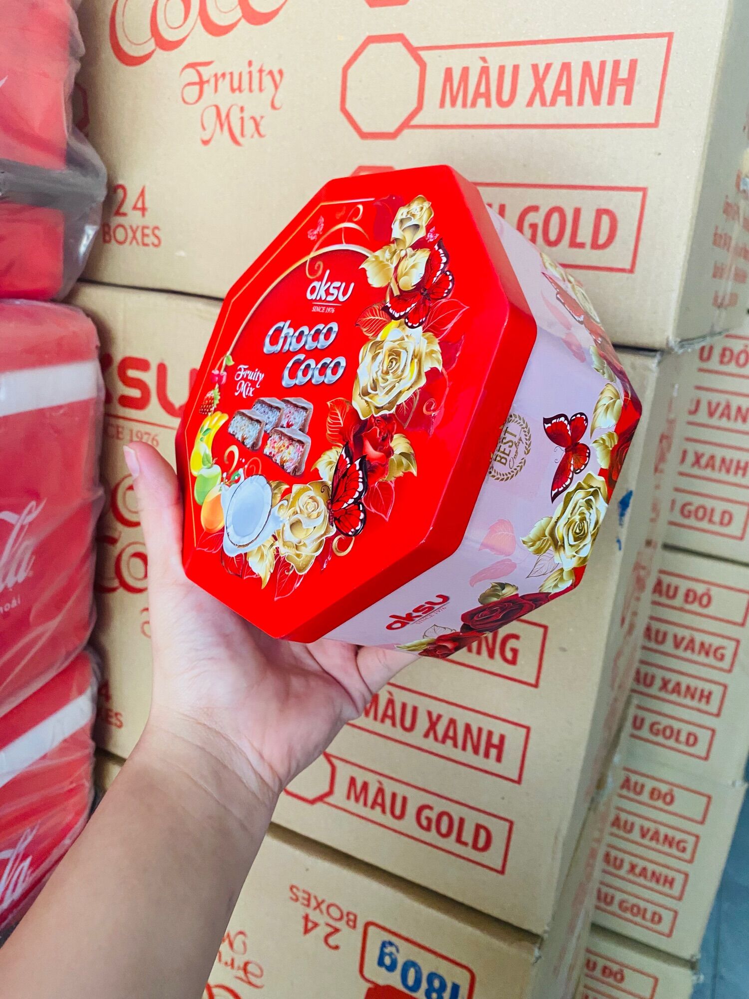 Socola nhân dừa AKSU hộp thiếc