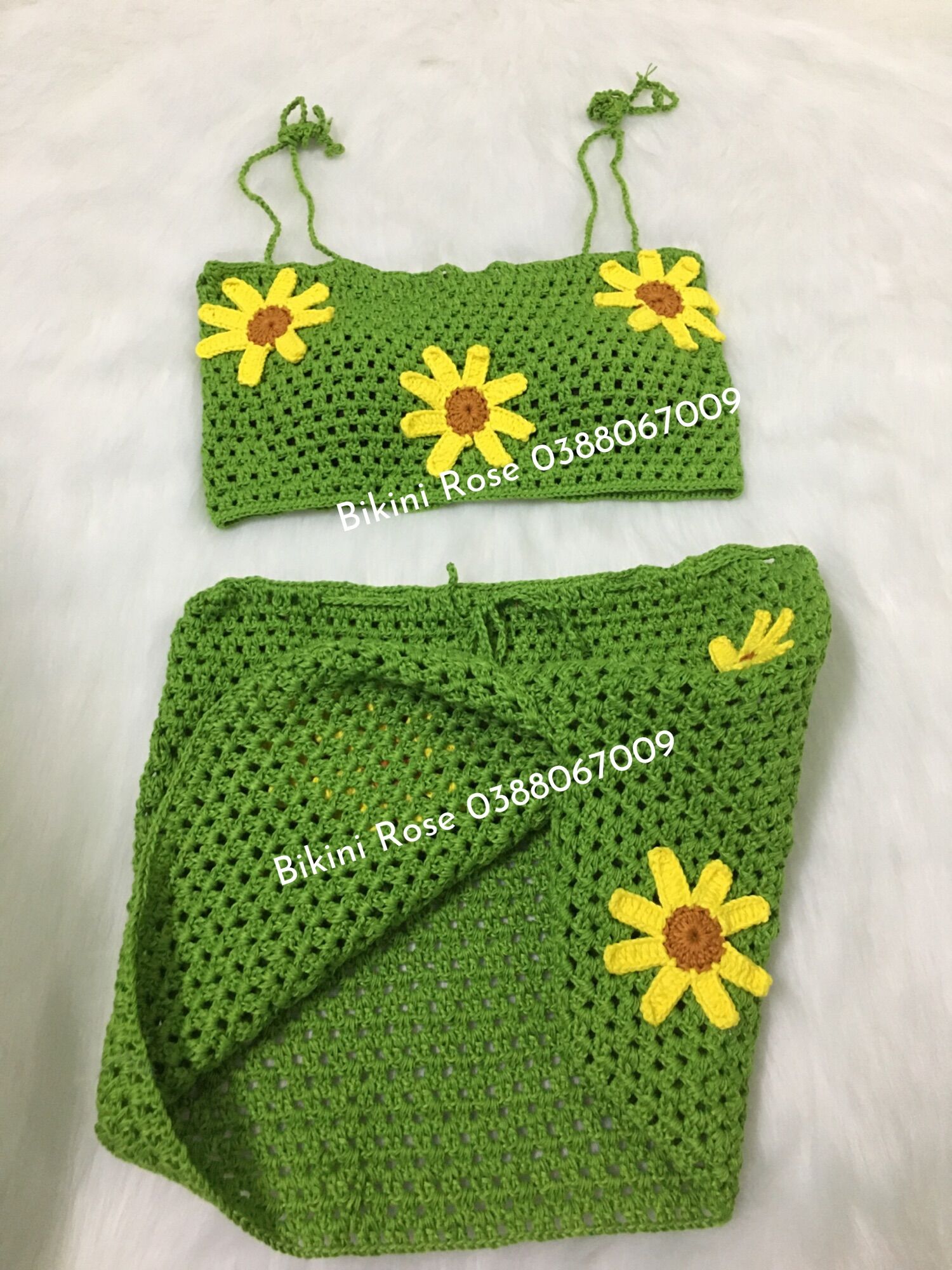 Bikini len móc xanh lá hoa hướng dương