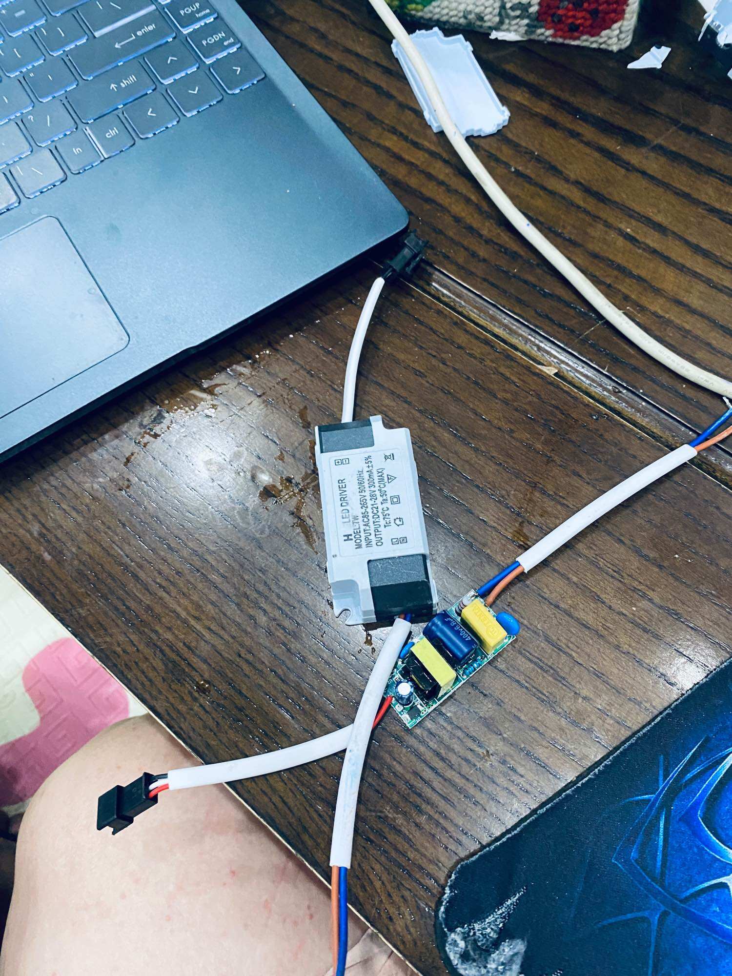 [Mã LIFE151015K giảm 10% đơn 0Đ] Nguồn âm trần trần 7w đổi màu(tăng phô)