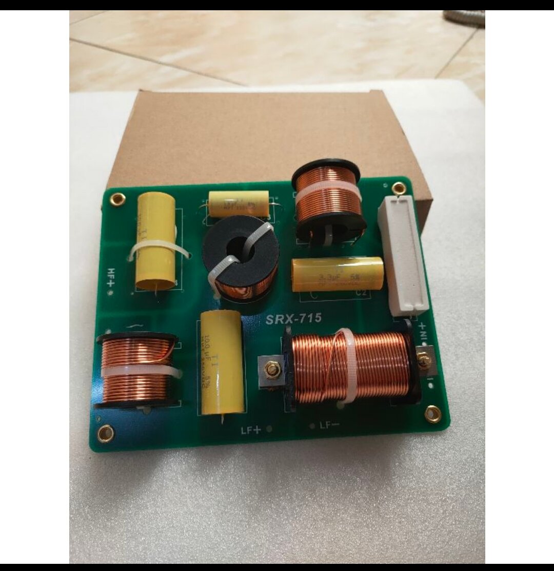 Mạch phân tần loa SRX-715