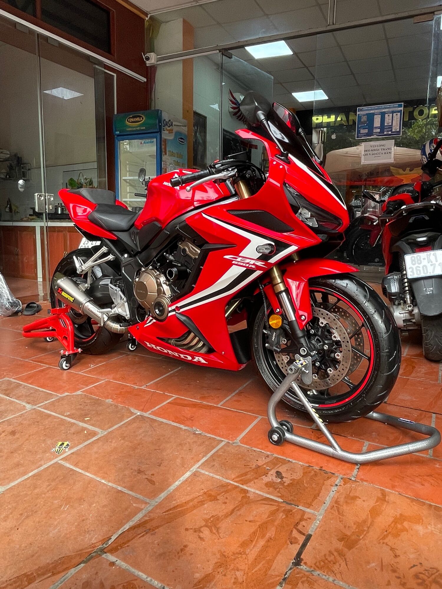 Ben nâng trước PKL