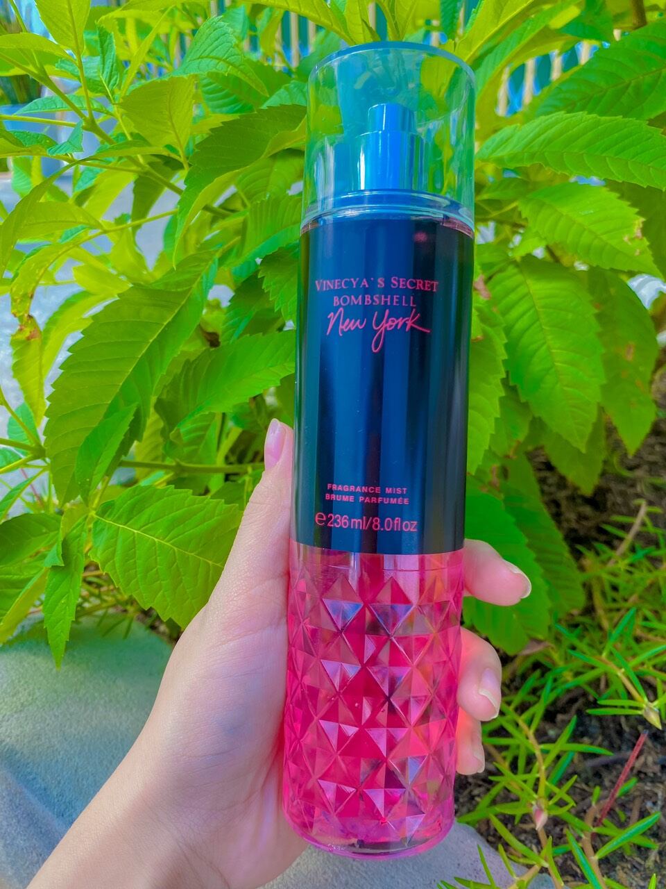 Xịt thơm toàn thân vinecyas's secret body miss 236ml