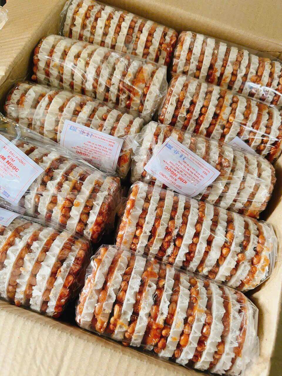 Kẹo đậu phộng bánh tráng cây 250g( 10 miếng )