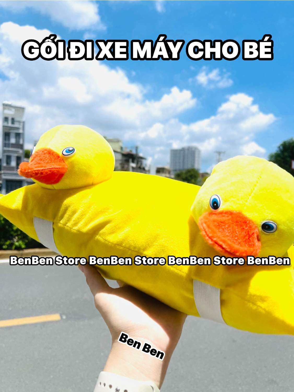 Gối đi xe máy cho bé