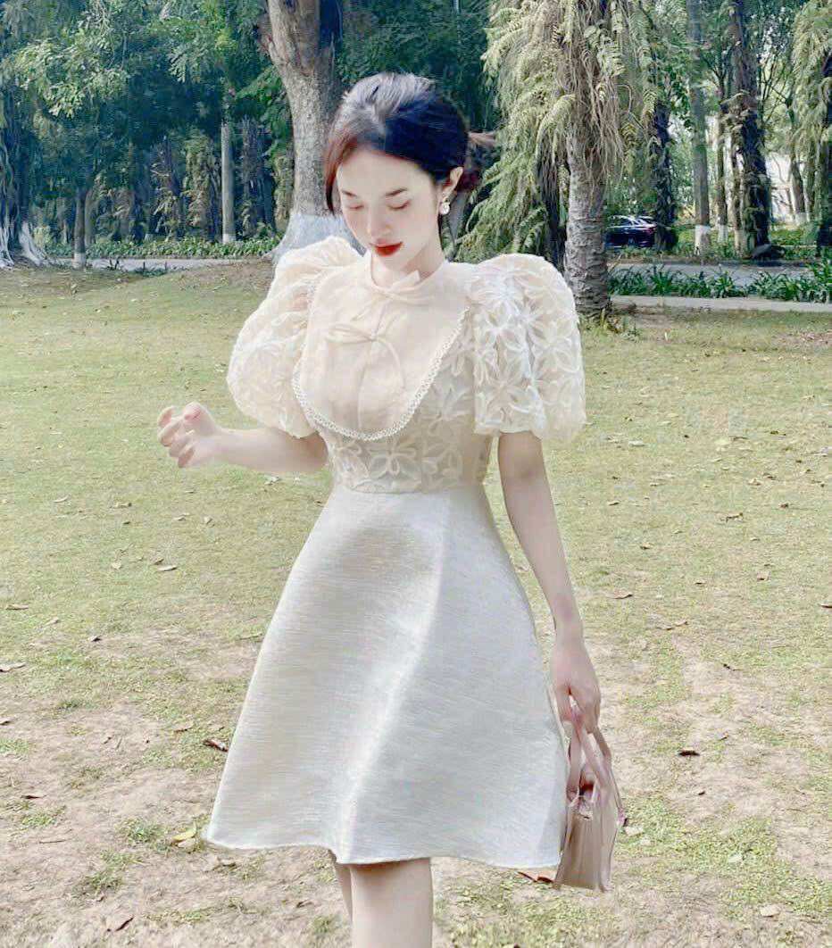 Đầm cổ tròn tay phồng phối ren siêu xinh