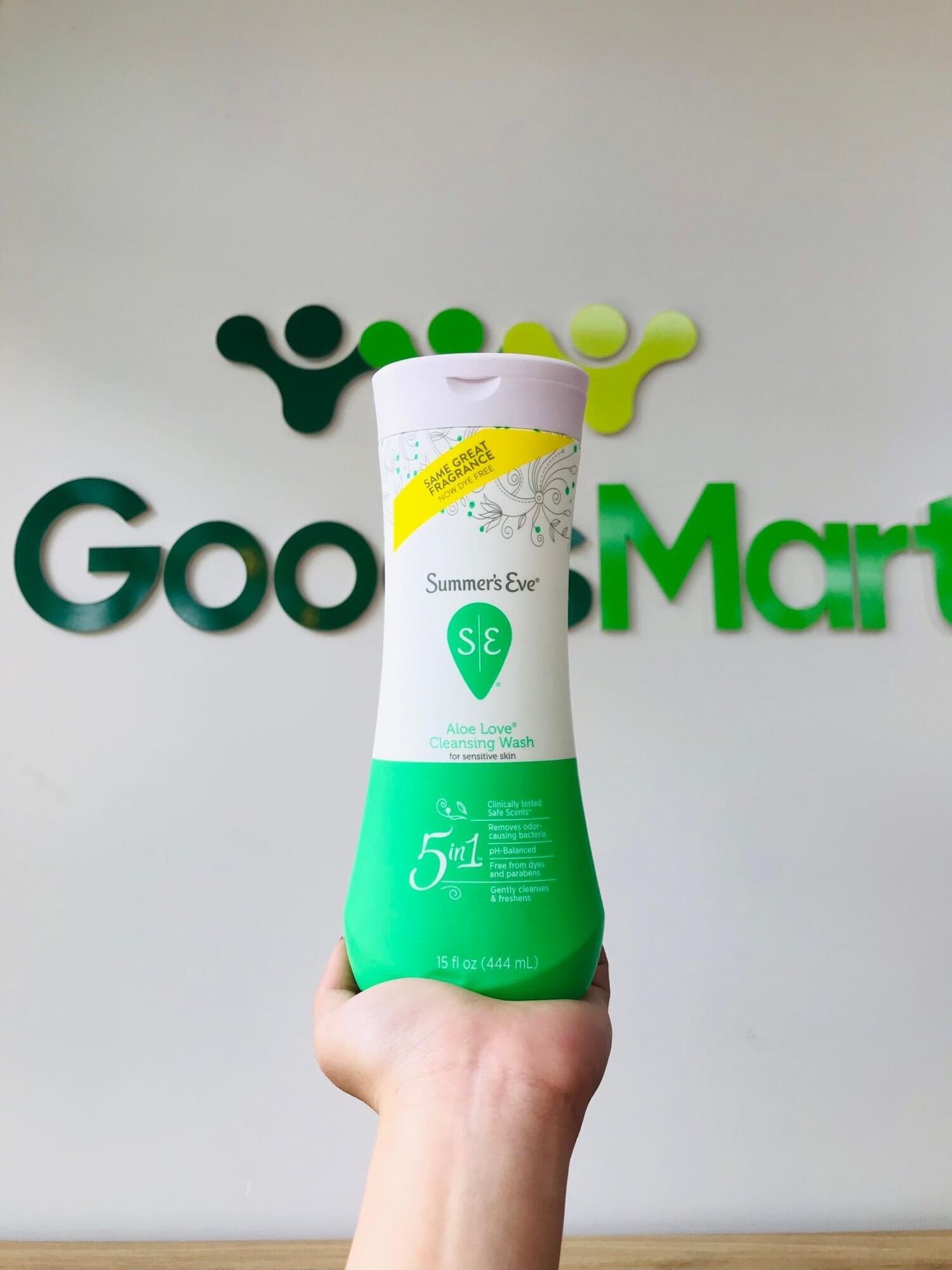 Dung Dịch Vệ Sinh Phụ Nữ Summer Eve 444ml
