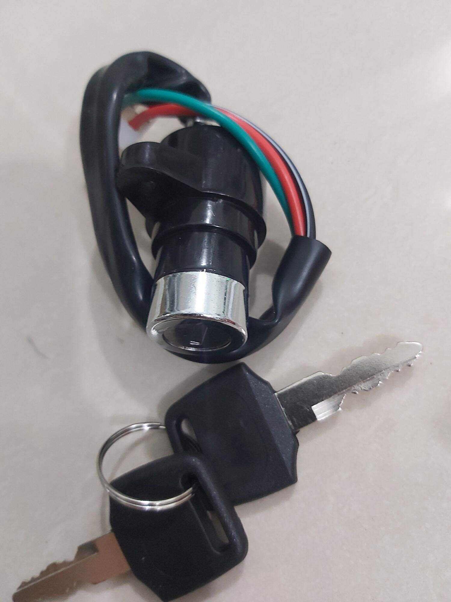 Khóa xe ba gác xe ba bánh loại nhỏ lắp trên đồng hồ