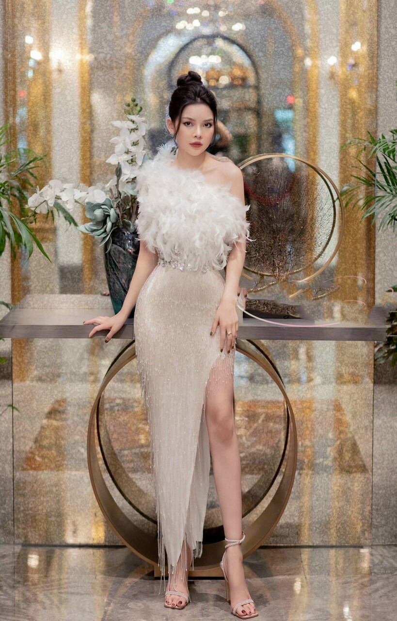 ĐẦM BODY RUA ĐÍNH LÔNG KẾT ĐÁ