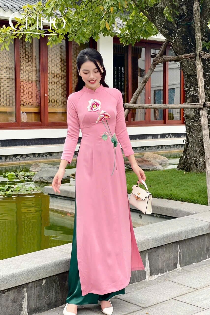 Áo dài lụa tây thi thêu hoa bằng máy cao cấp
