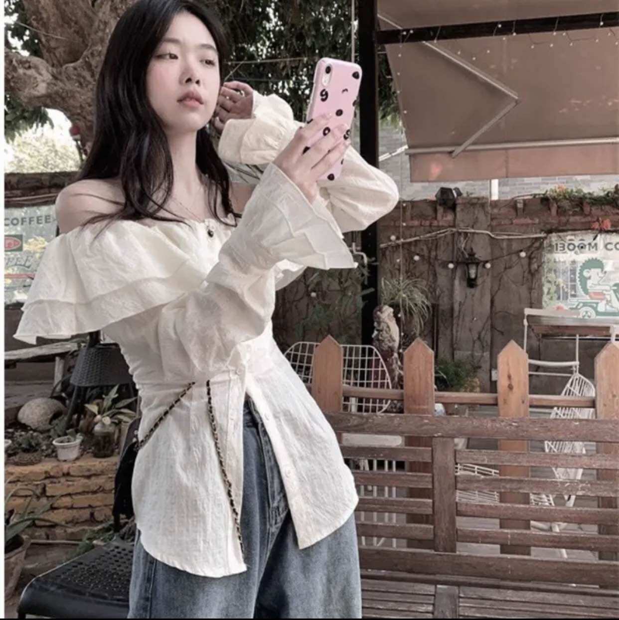 Áo Sơ Mi Trễ Vai Bèo Tay Loe