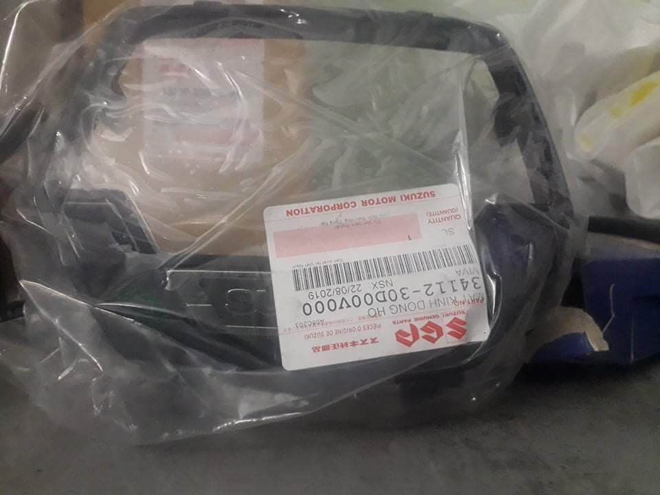 Mặt kính đồng hồ suzuki Viva 110