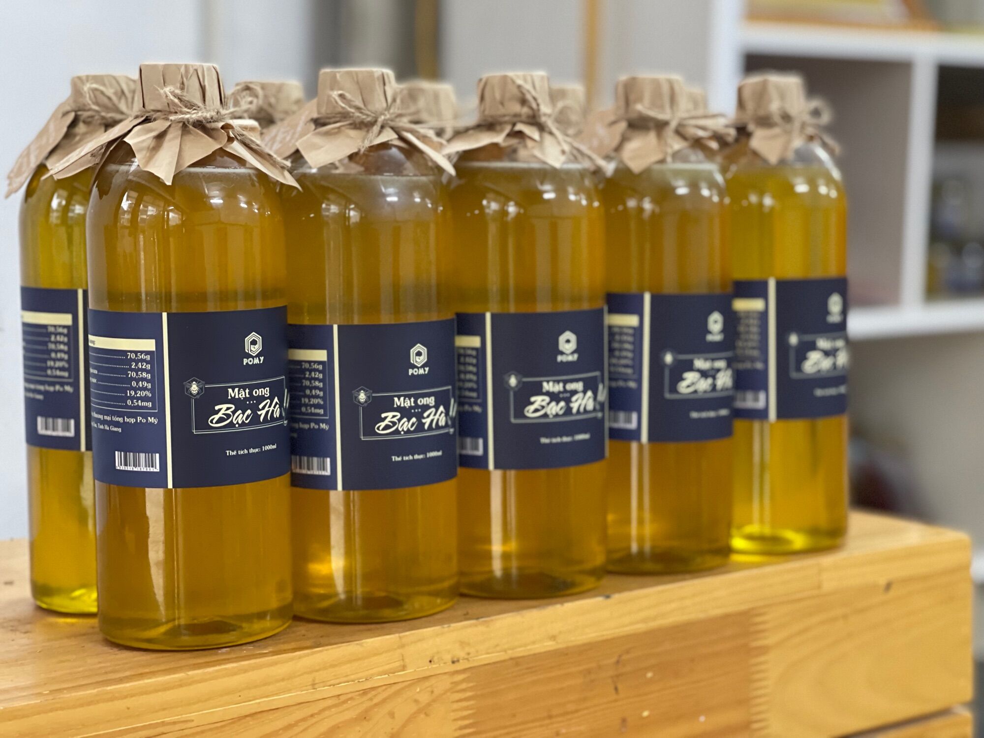 1 Lít chai nhựa - Mật ong bạc hà Po Mỷ VietGAP, Đặc sản Cao nguyên đá Đồng Văn