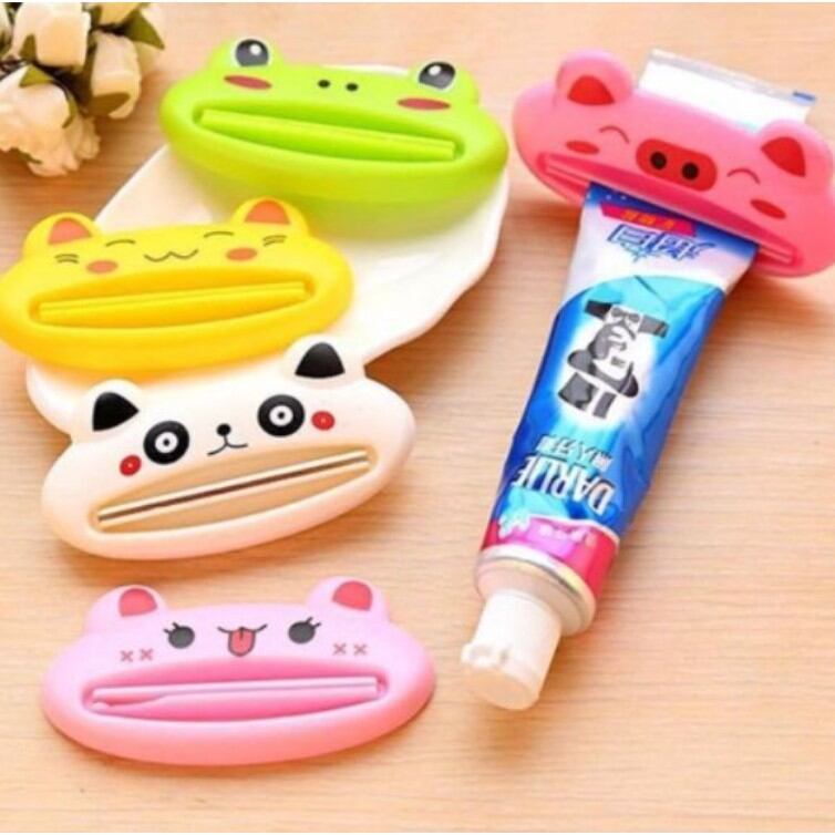 Dụng cụ vuốt kem đánh răng hình thú dễ thương