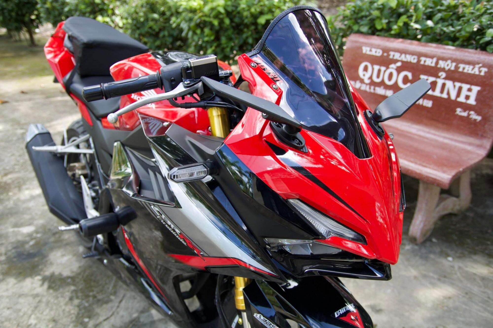 Yên phụ cbr150 giúp người sau thoải mái khi đi xa