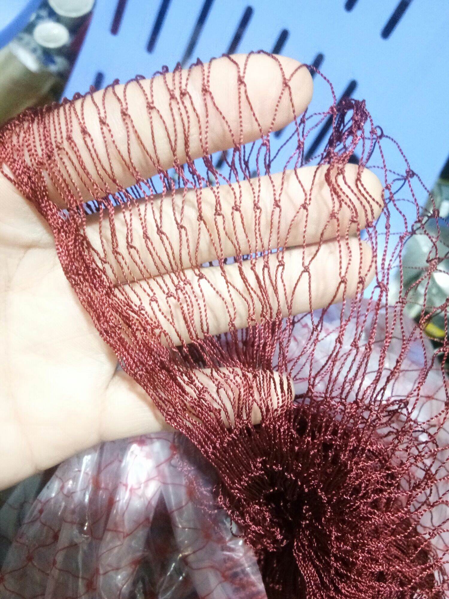 Lưới chỉ, lưới dù màu nâu 2.5p, đậu 4, lưới làm lờ