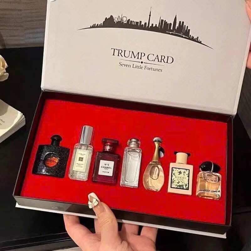 SET NƯỚC HOA QUÀ TẶNG 7 CHAI CỰC THƠM
