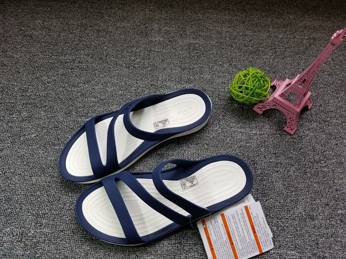 Dép lê nhựa Crocs Swiftwater dành cho nữ (nhiều màu)