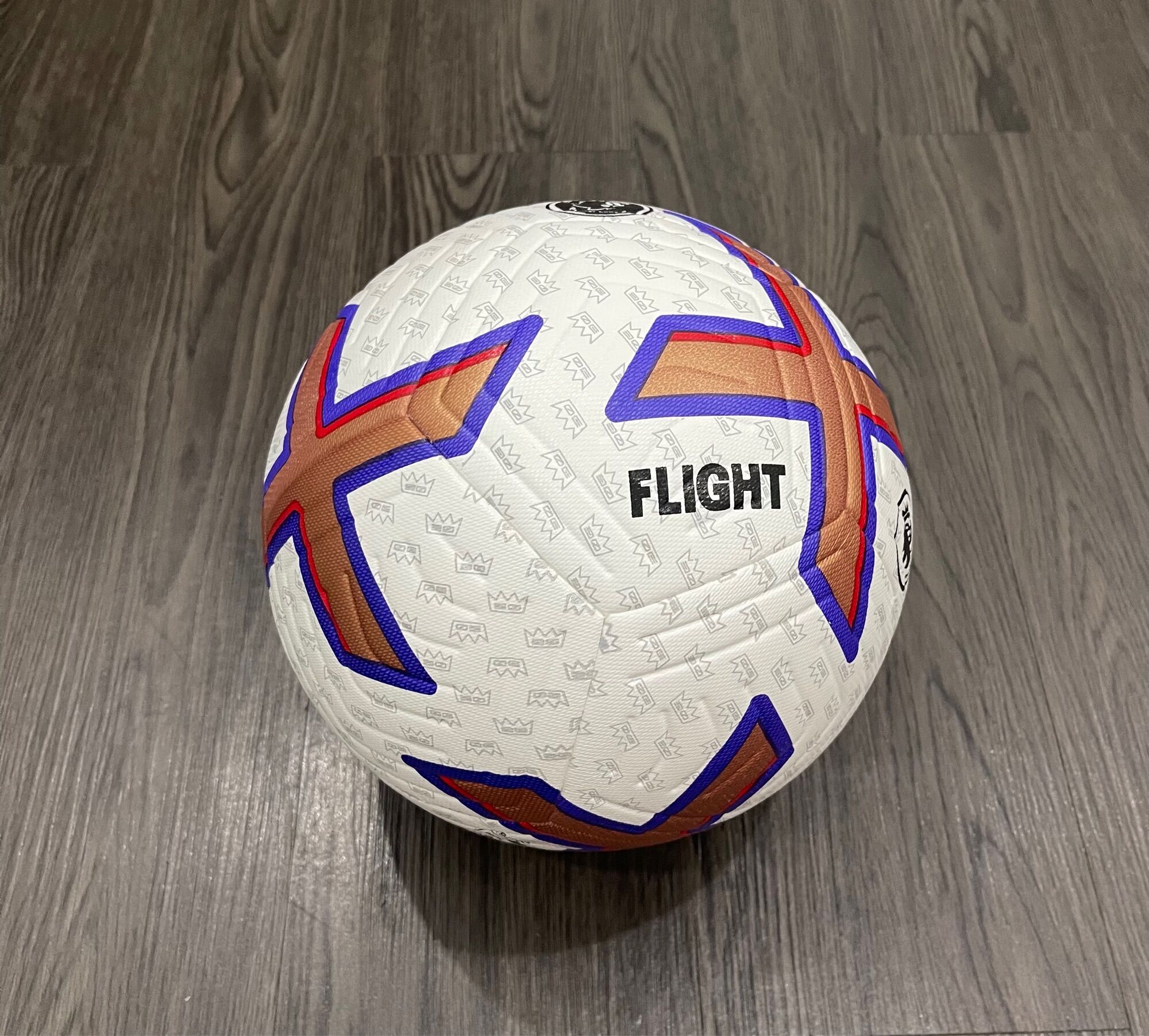 Bóng đúc cao cấp NIKE AEROW PREMIER LEAGUE FLIGHT (tặng kèm bơm,kim)