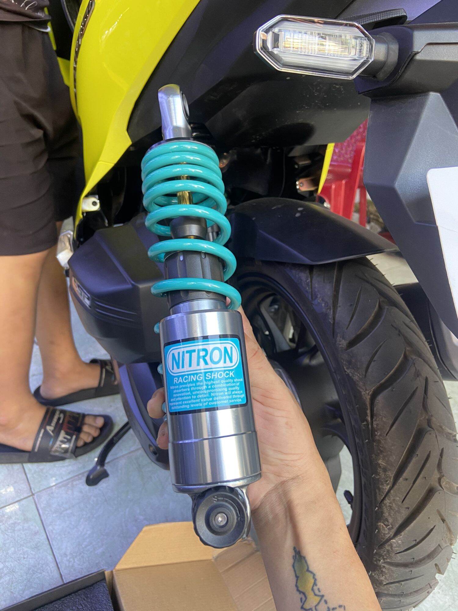 Phuộc bình dầu dưới nitron 1:1 gắn cho vario click150