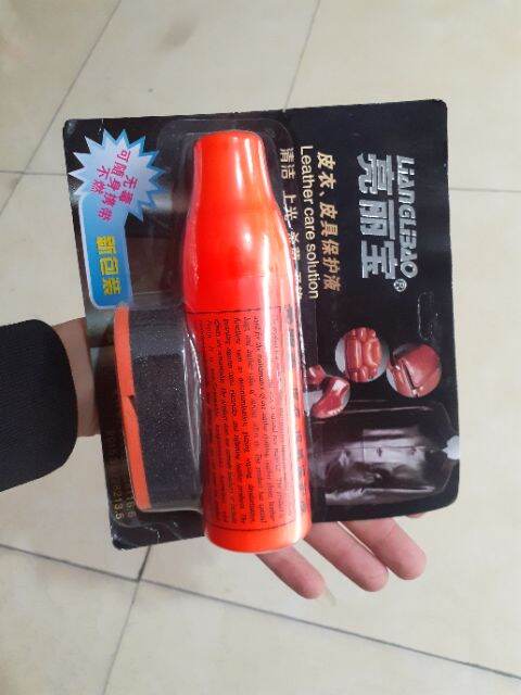 Xịt nước đánh giày