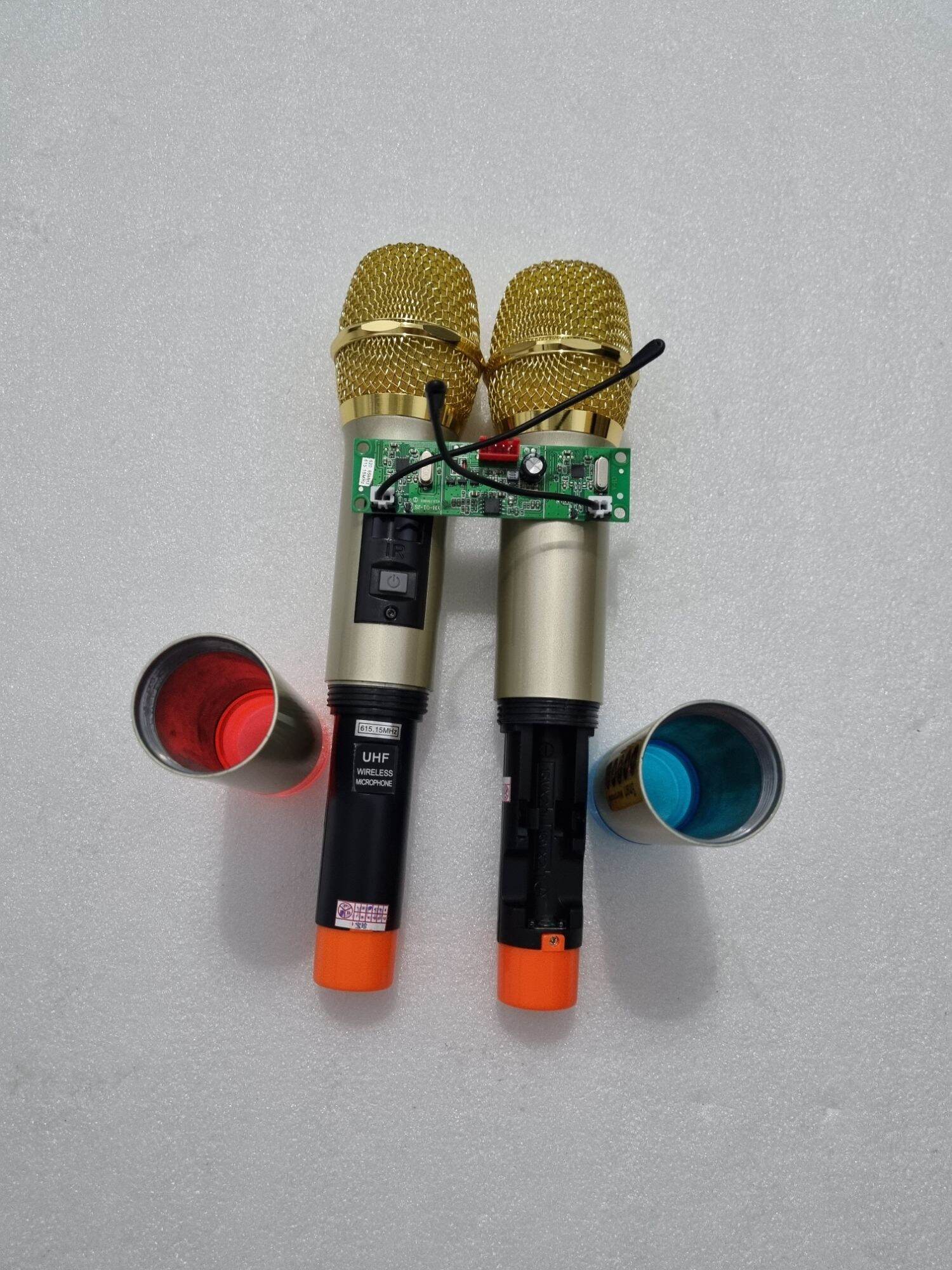 Micro cho loa kéo  UHF thân  kim loại