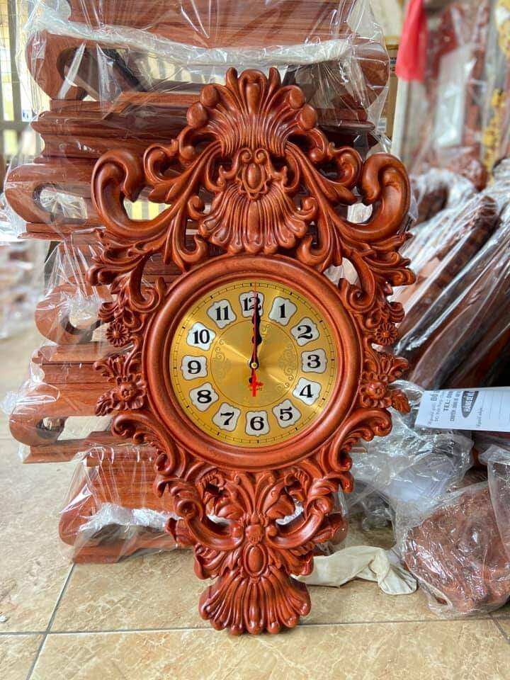 Đồng hồ gỗ treo tường