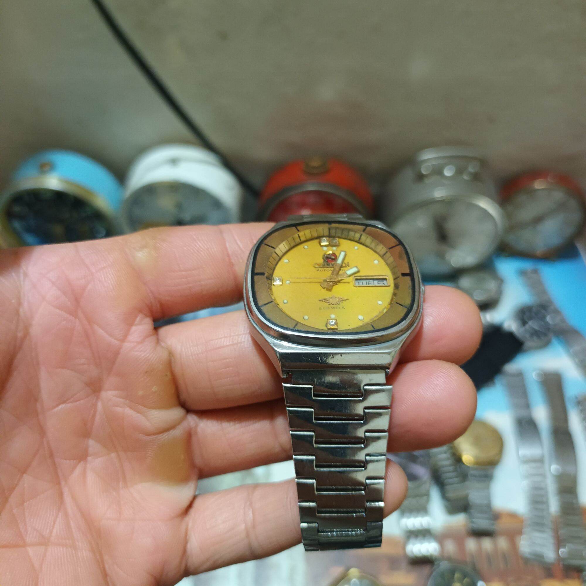 Đồng hồ Citizen automatic cổ 21 Jewels 4 hạt xoàn