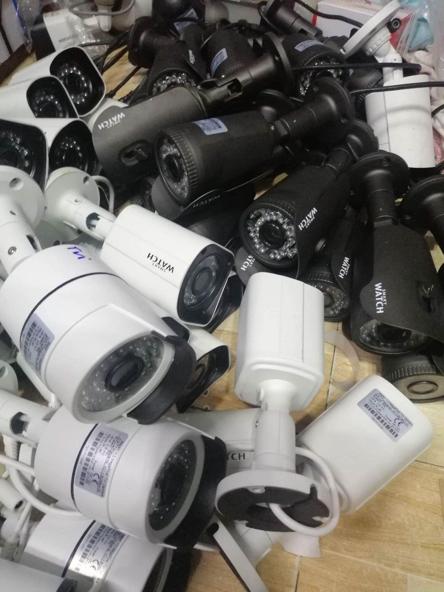 Camera cũ analog.Camera thân,dome hệ Tvi 1.0mp dùng cho đầu ghi.