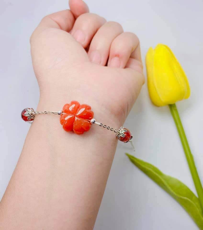 Lắc tay bạc mix cỏ 4 lá ngọc cẩm thạch huyết và đá thạch anh ưu linh đỏ tự nhiên