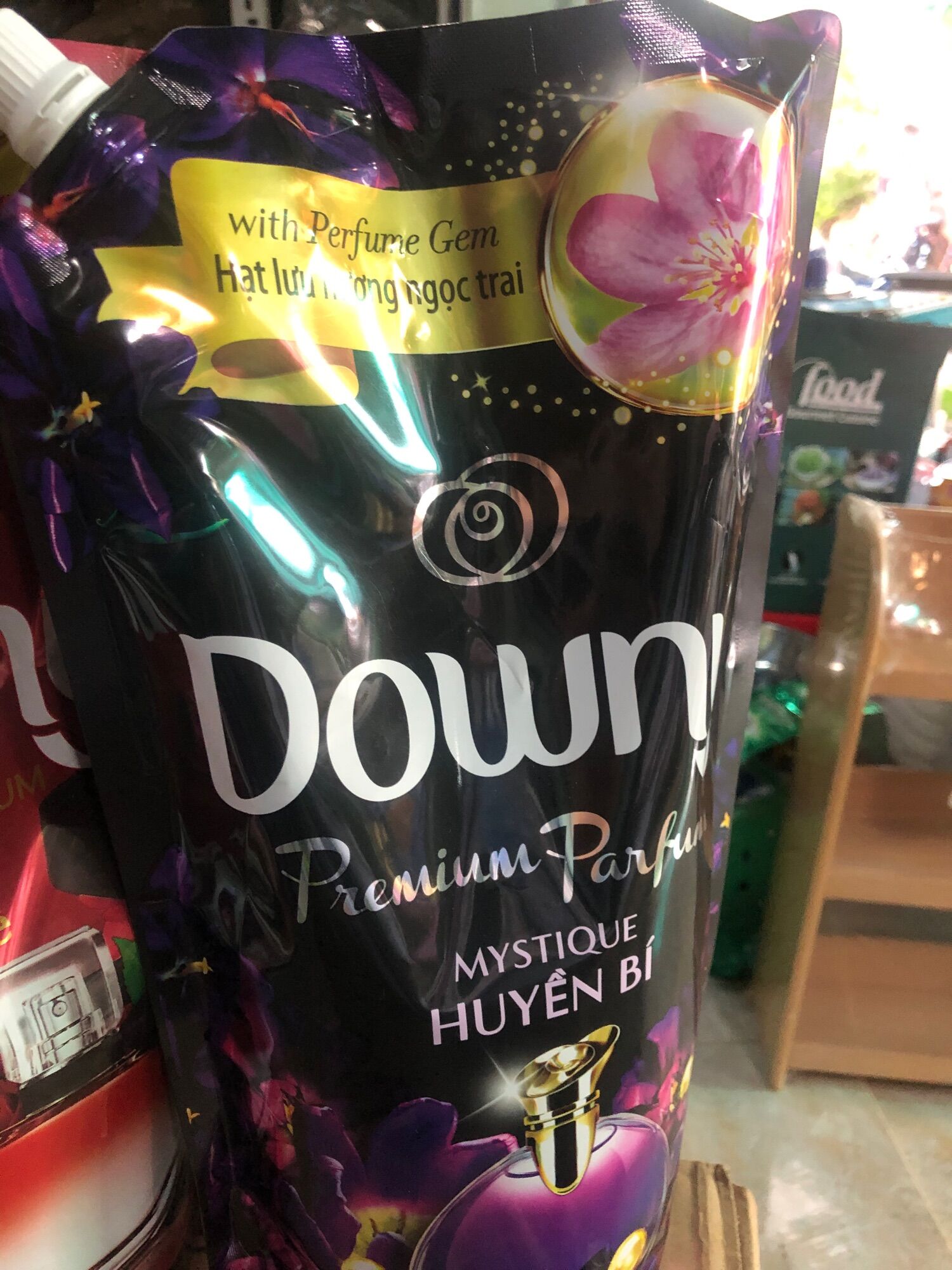 Nước xã vãi DOWNY