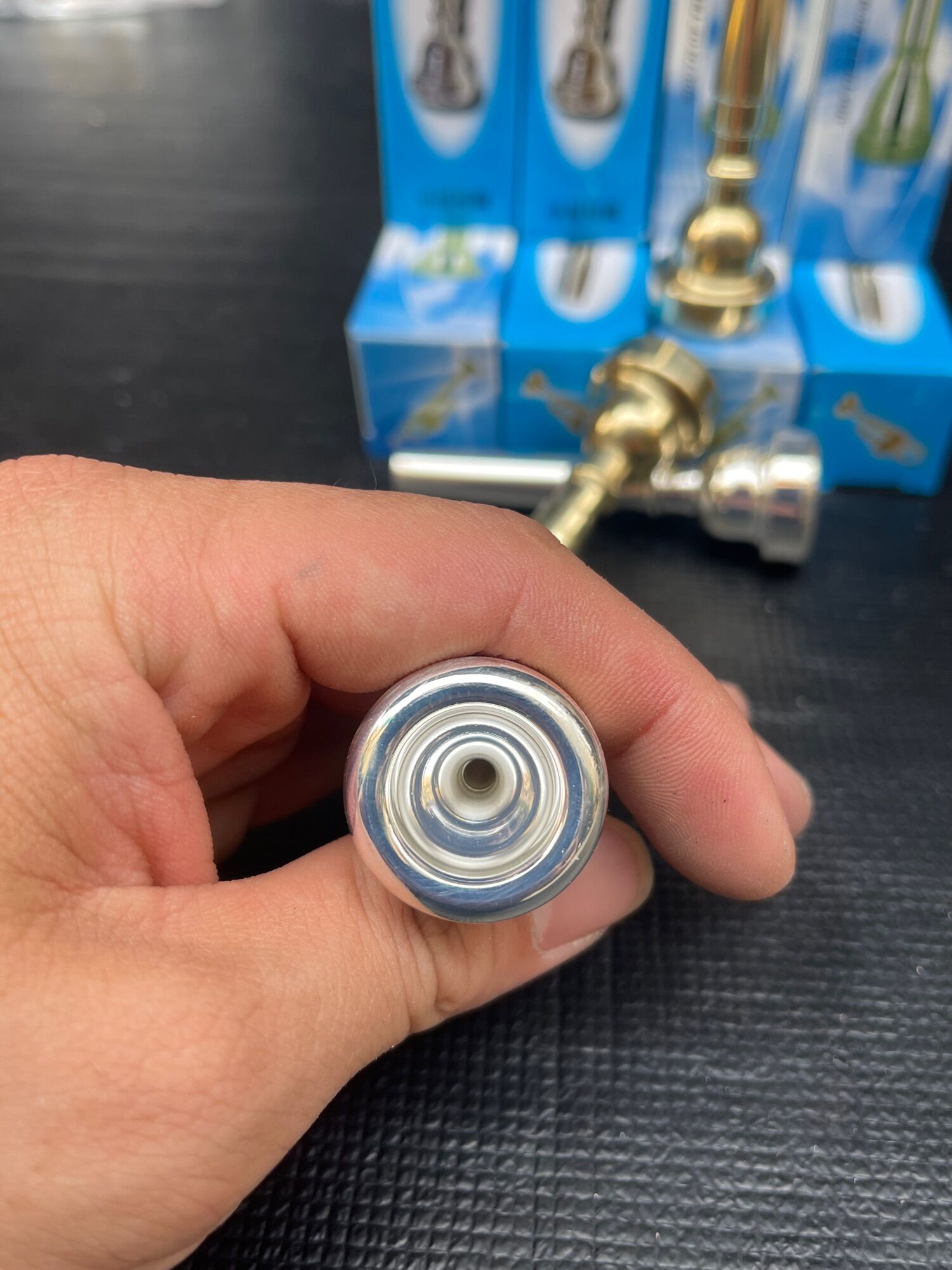 Búp kèn trumpet 7c 2 màu vàng trắng
