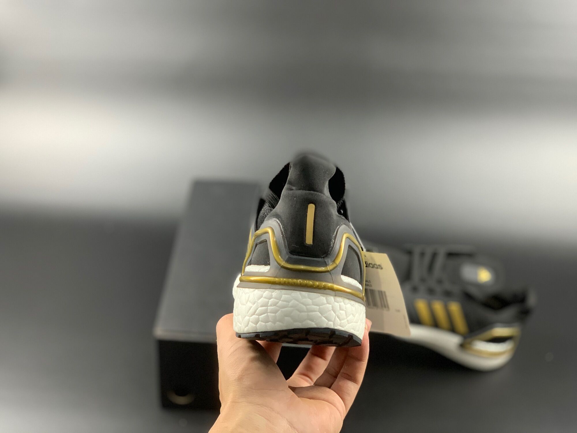 Giày thể thao/ Sneaker Ultra boost 6.0 đen vàng (Full box)