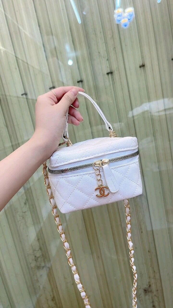 Túi cốp tròn da hạt phụ kiện vàng