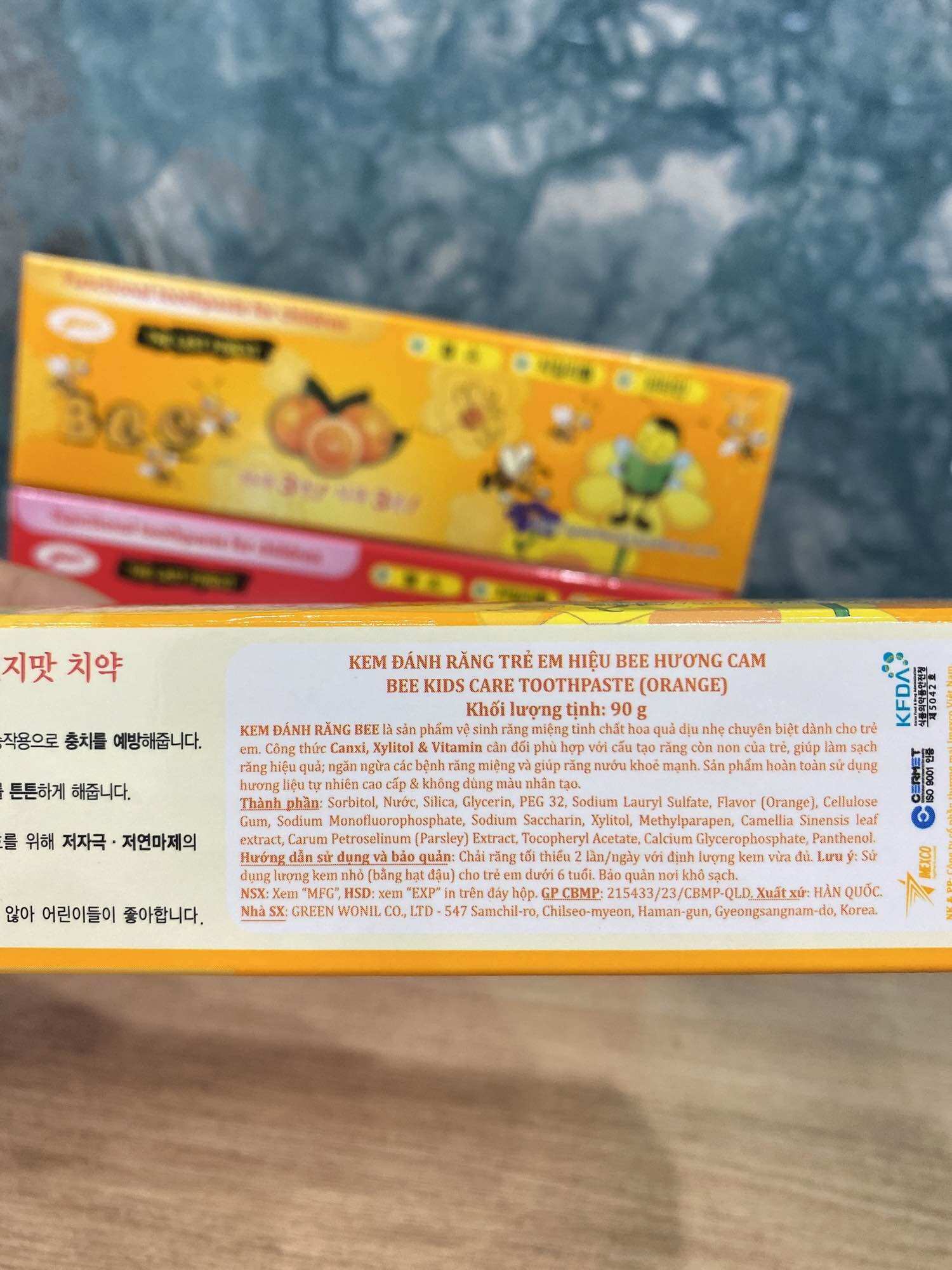 Kem đánh răng trẻ em Bee Kids Hàn Quốc 90g