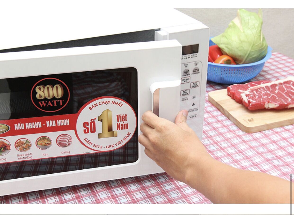 Đĩa lò vi sóng SHARP R-678VN(W)- 20 lít