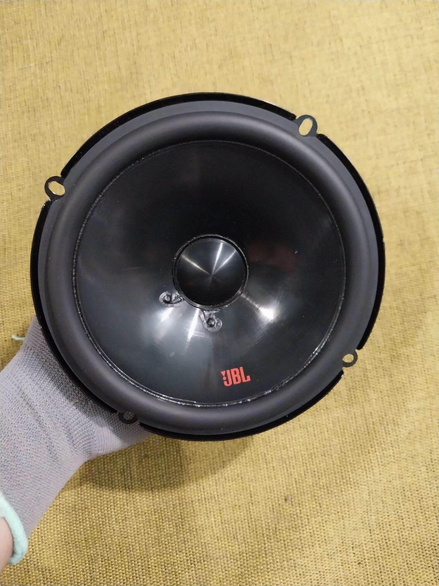 1 cái loa cánh ôtô hãng jbl 607c