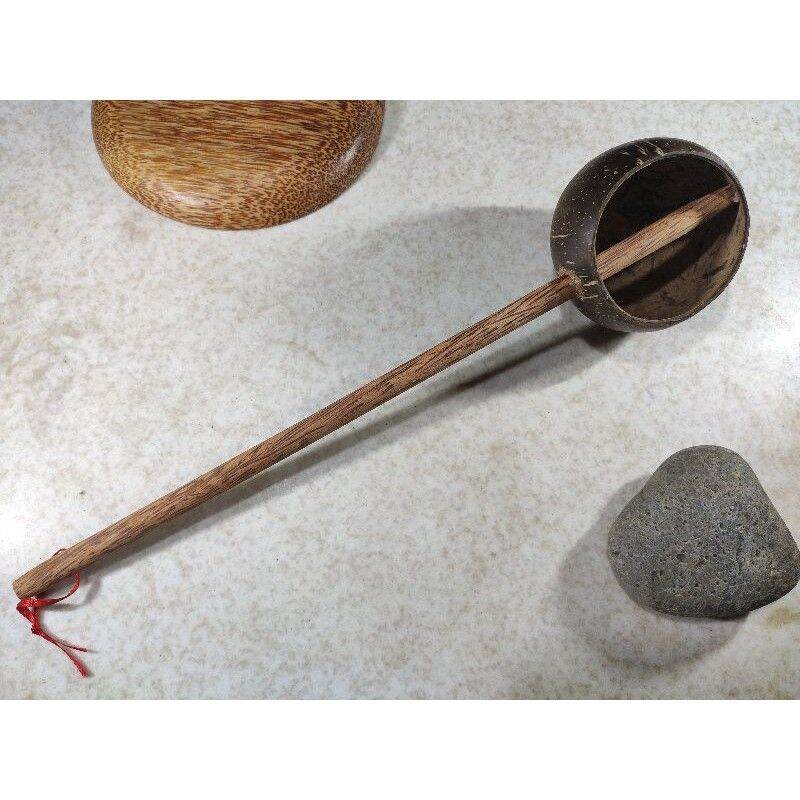 Gáo Múc Nước Gáo Tắm Phật