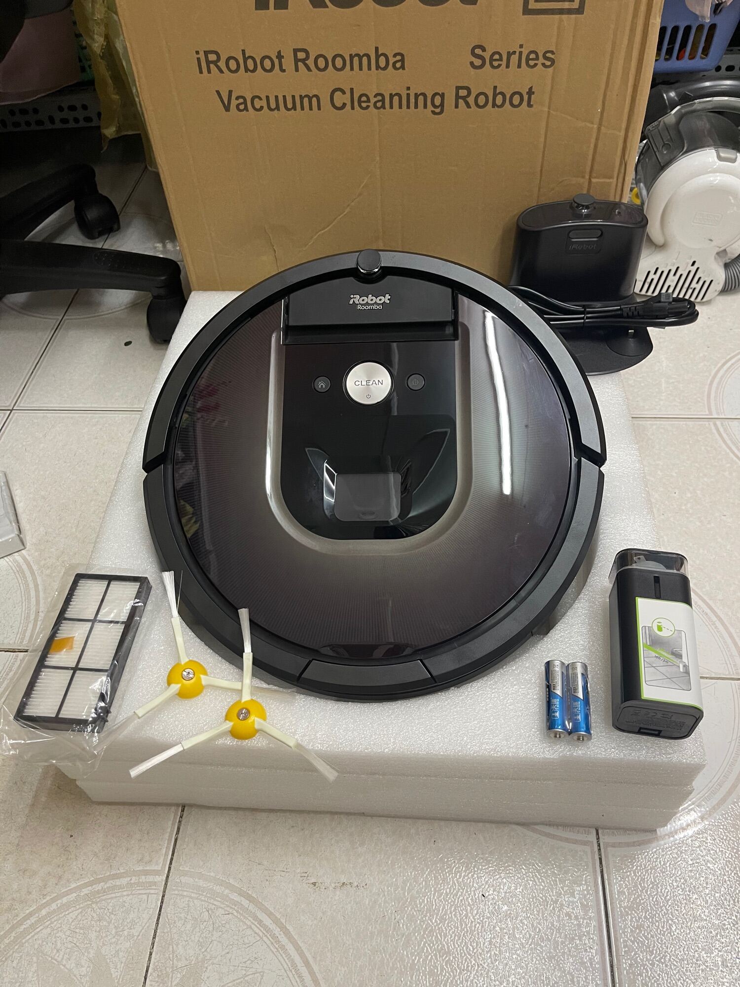 irobot roomba 980 hàng lướt mới 95%,máy nguyên bản,hoạt động hoàn hảo