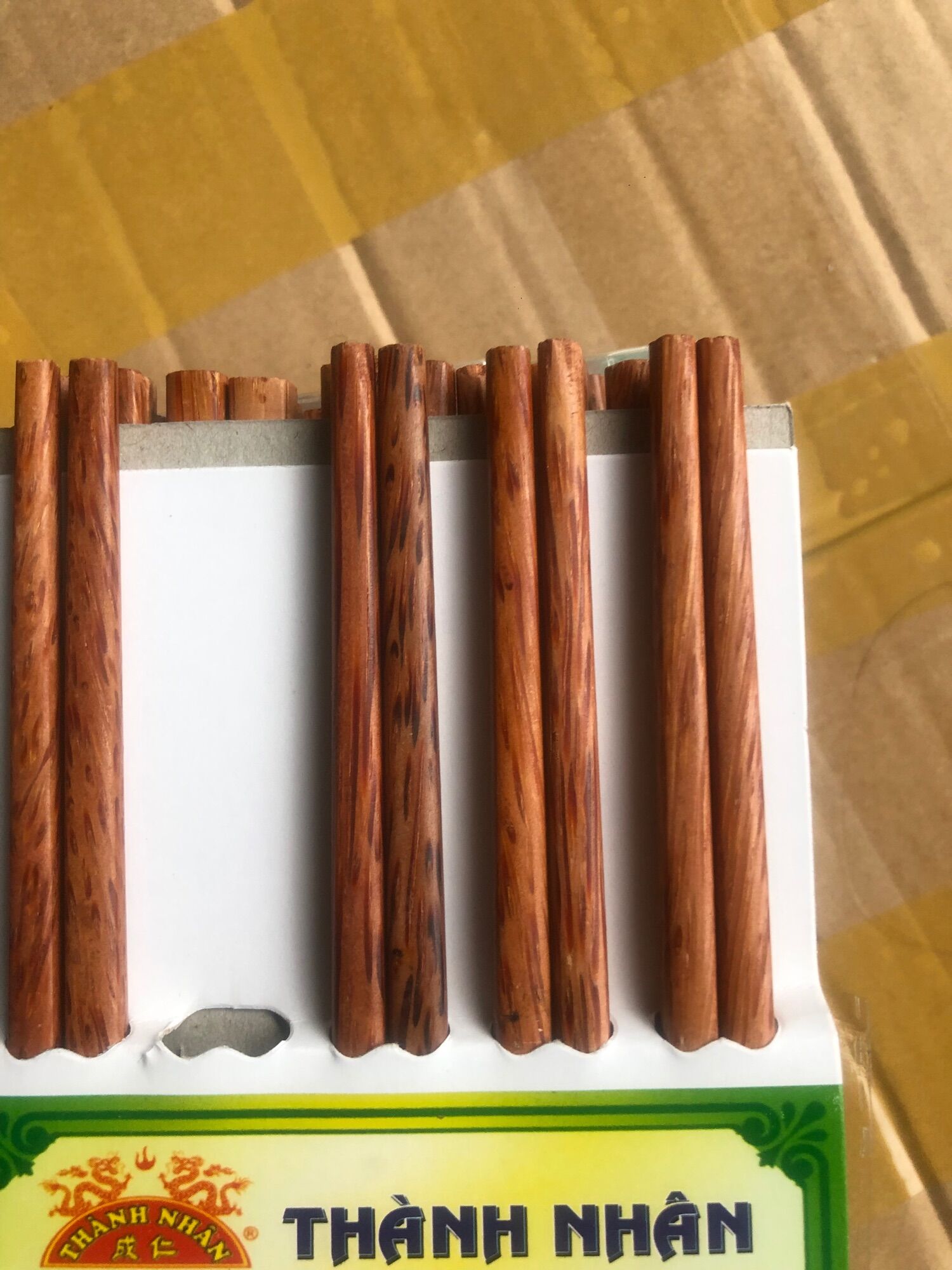 Đũa dừa cao cấp 1 vĩ 10 đôi ( gỗ dừa thành nhân )